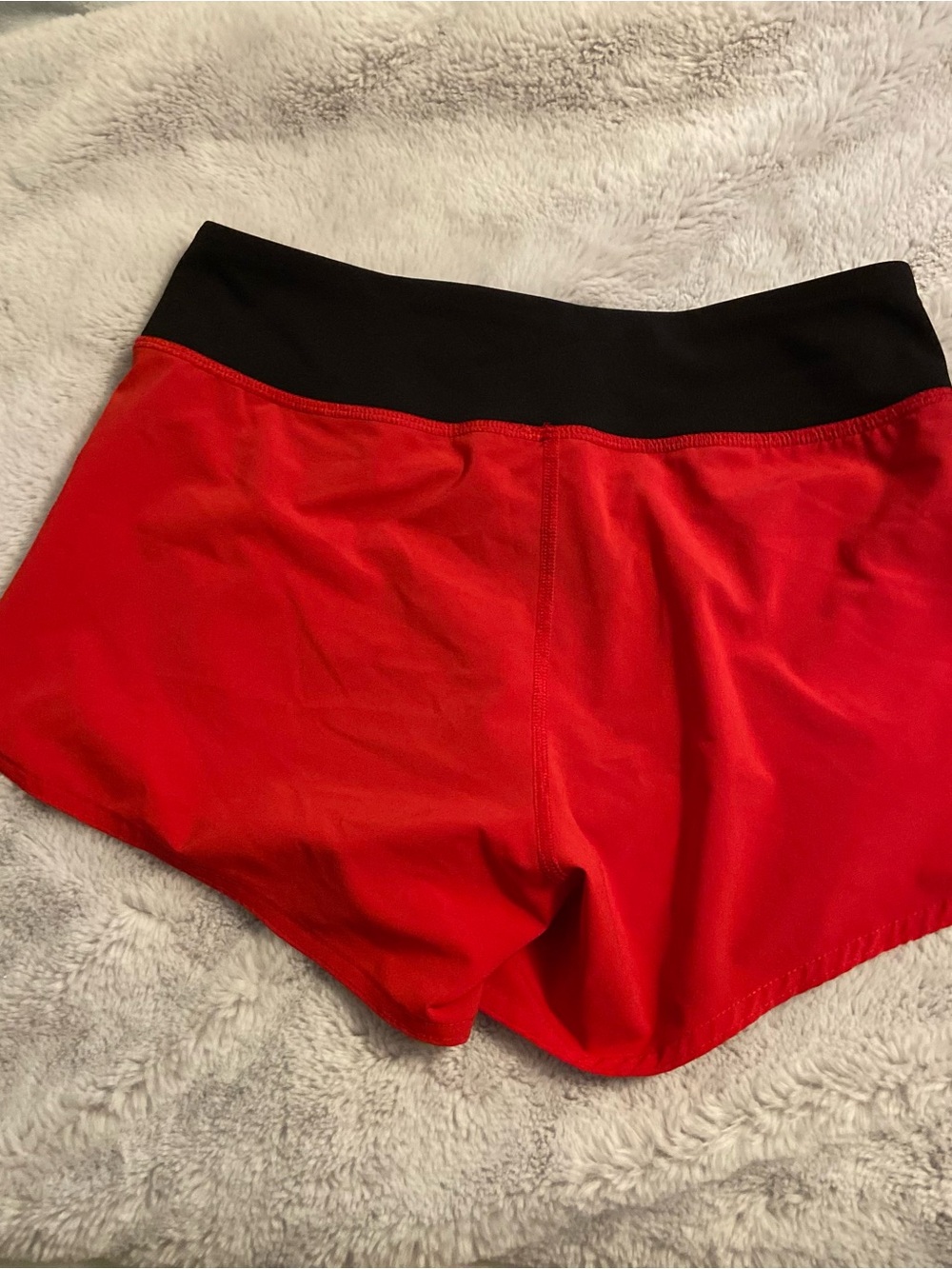 Rogue Women's 4" Runner Shorts RED size Medium - Picture 3 of 4